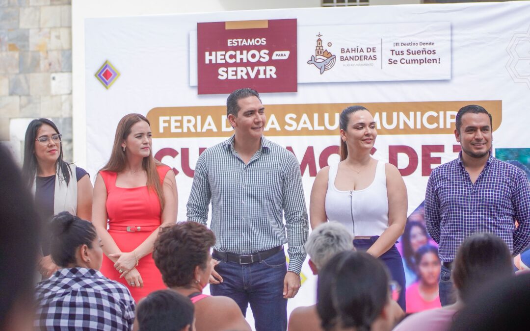 Héctor Santana lleva Feria de Salud a San José del Valle y anuncia acciones contra el dengue